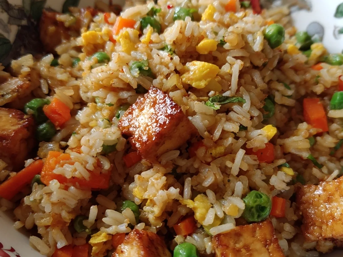 Easy Vegan Fried Rice with Tofu & Veggies - Image 1