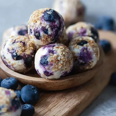 Blueberry Cheesecake Protein Bites: Easy No-Bake Recipe