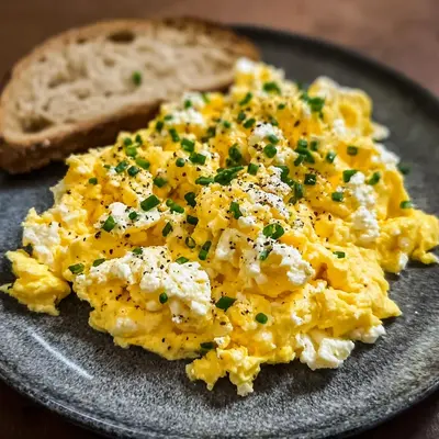 High Protein Scrambled Eggs with Cottage Cheese