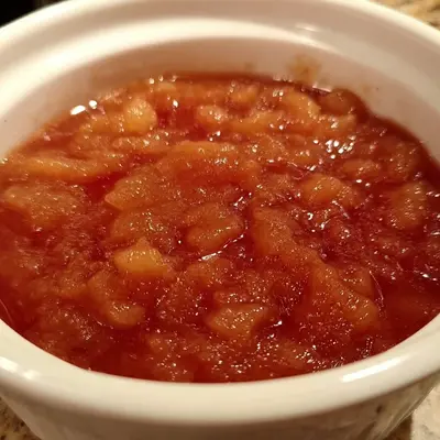Red Hot Applesauce: Spicy Autumn Delight